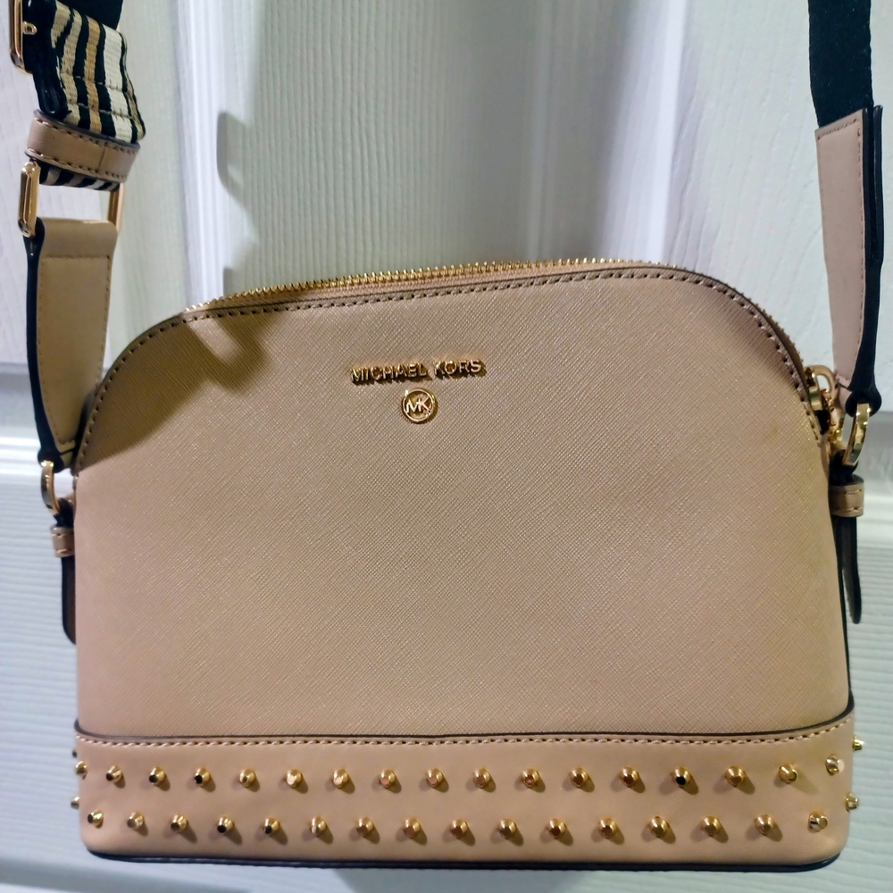 MK Jet Set Charm Small Dome Crossbody With Tiger Webbing Strap - Picture 2 of 7